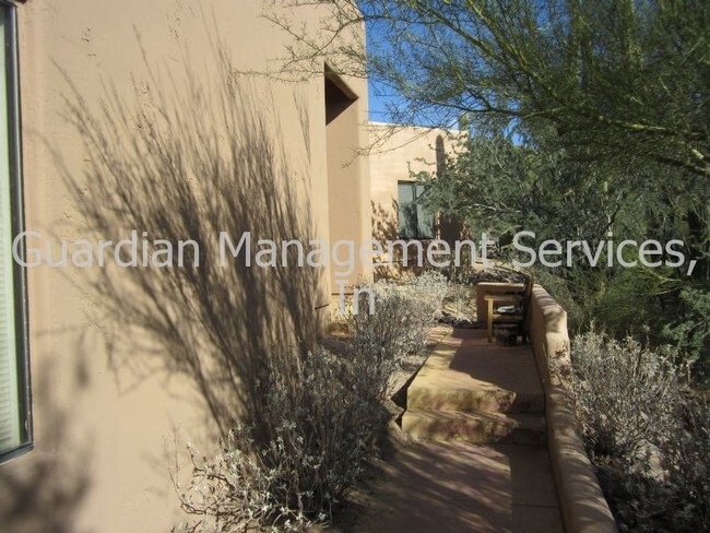 Building Photo - 35007 N Sunset Trl