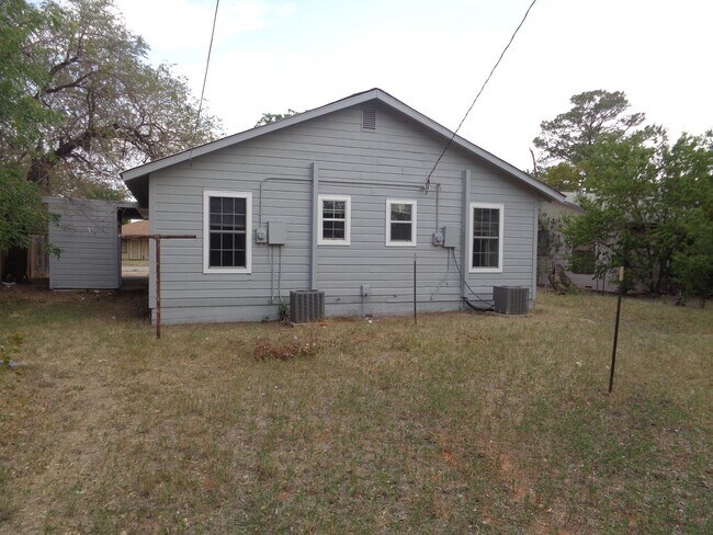 Foto del edificio - Affordable Duplex Unit
