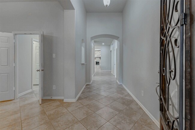 Building Photo - 2718 Misty Laurel Ct