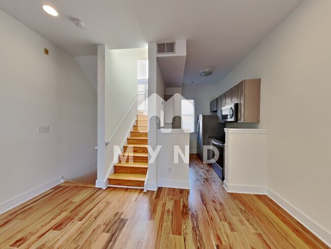 Building Photo - 2042 Atherton Heights Ln