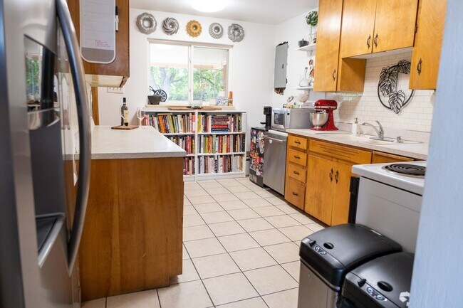 Foto del edificio - Spacious 4BR House in Denver