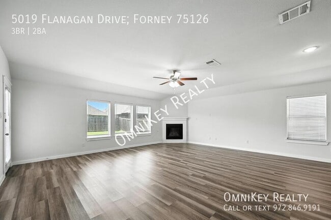 Building Photo - 5019 Flanagan Dr