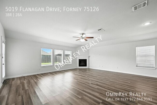 Foto del edificio - 5019 Flanagan Dr