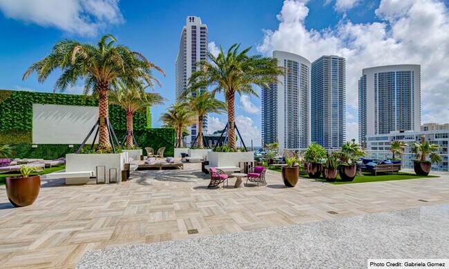 Foto del edificio - 4010 S Ocean Dr