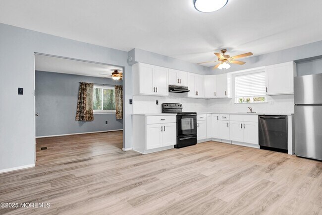 Foto del edificio - 207 Coville Dr