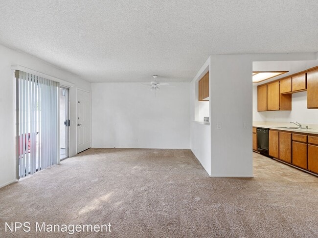 Building Photo - 2 br, 2 bath Apartment - 1075 Loma Ave 107...