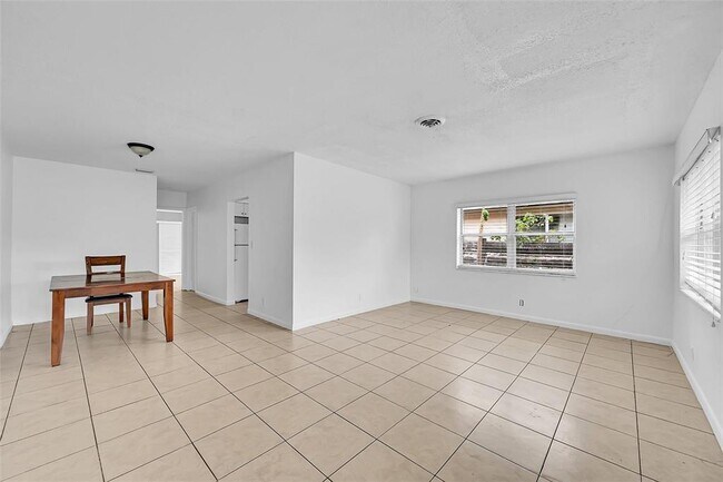 Foto del edificio - 1218 NW 6th Ave