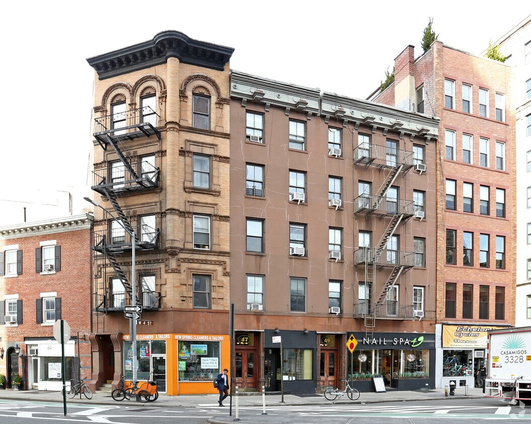 Primary Photo - 43-49 8th Ave