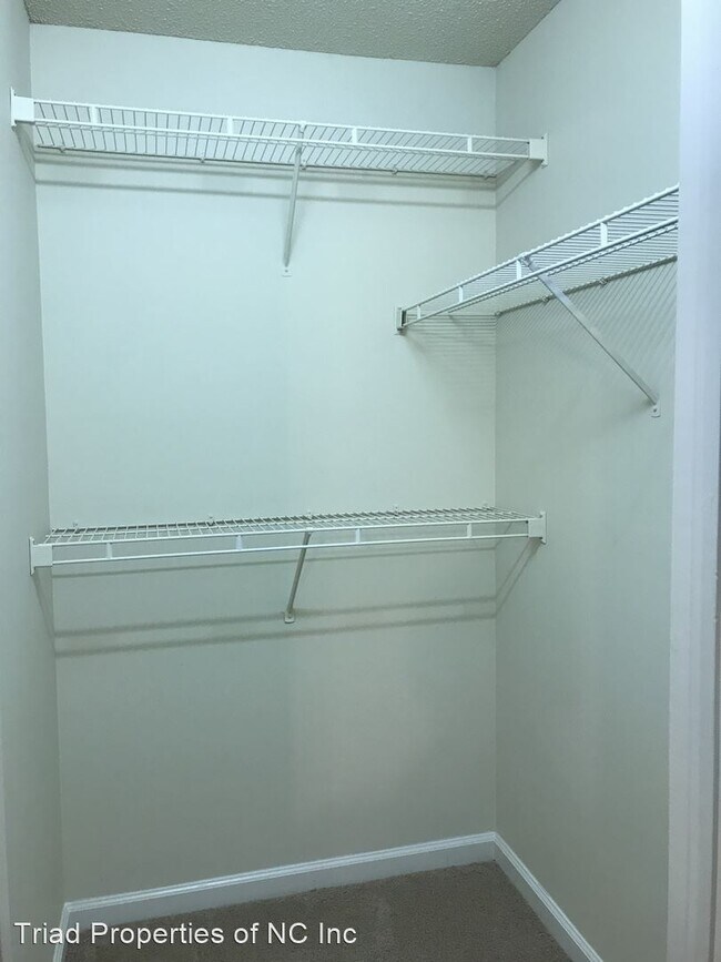 Foto del edificio - 2 br, 2 bath House - 135 #2B James Rd.