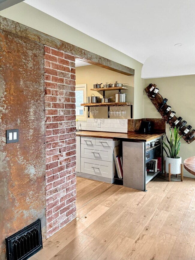 Foto del edificio - Dog-Friendly Fully Furnished 3-Bedroom Boise Rental Near St. Luke’s, Boise River Greenbelt, Parks...