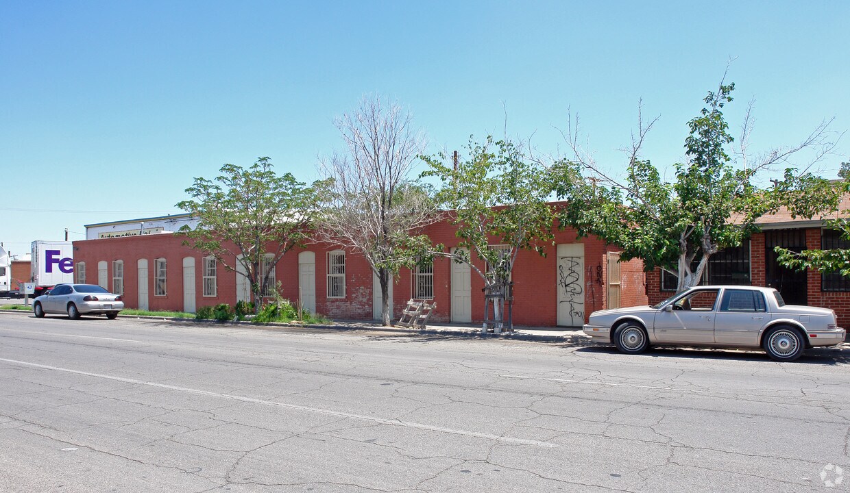Primary Photo - 2310 Magoffin Ave