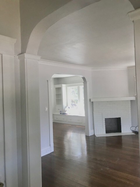 Building Photo - 1223 Brockley Ave