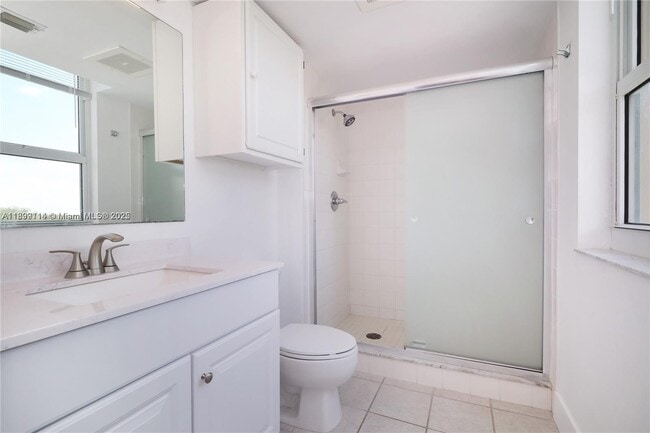 Building Photo - 2665 SW 37th Ave