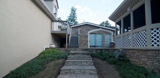 Foto del edificio - 3120 Dennard Rd NE