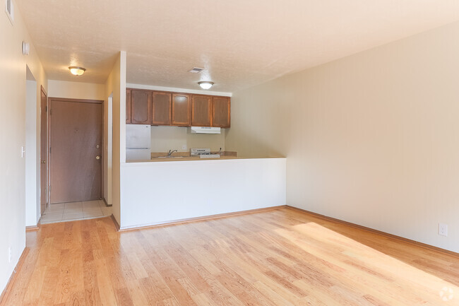 1BR, 1BA - 575SF - 29 Flats Apartments