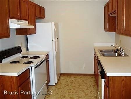 Building Photo - 3839 Long Dr