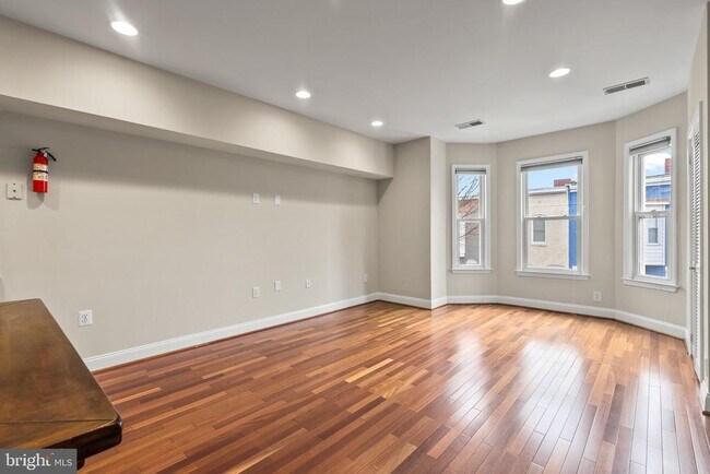 Foto del edificio - 23 Bates St NW