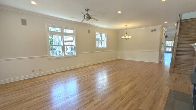 Foto del edificio - 5254 W Windsor Ave