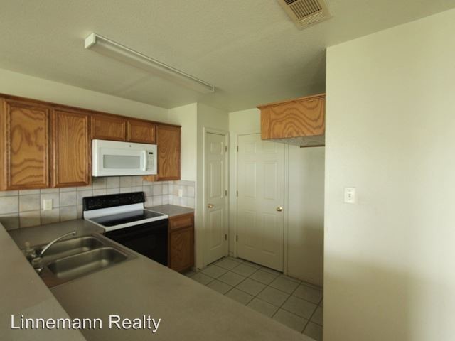 Foto del edificio - 3709 Woodrow Dr