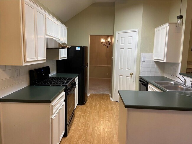Building Photo - 17106 Hickok Dr