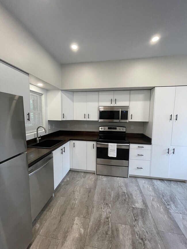 Foto del edificio - 595 W 17th St