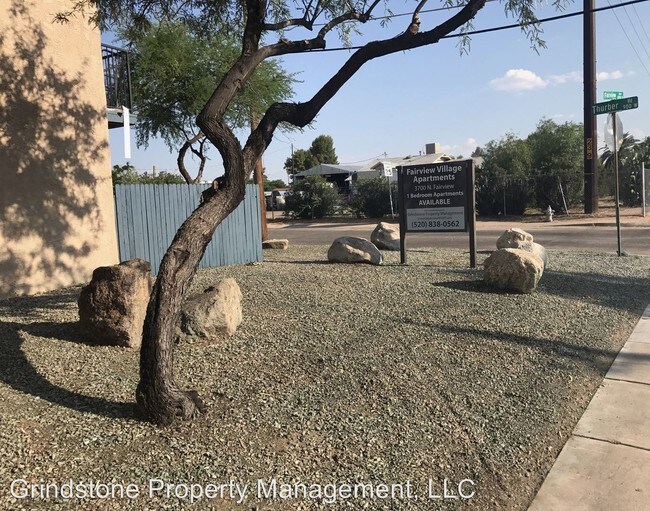 Foto del edificio - 1 br, 1 bath Apartment - 3700 North Fairview