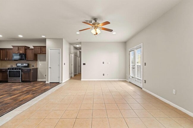 Foto del edificio - 253 Eagle Brook Ln