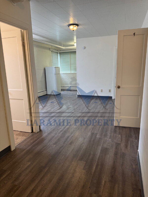 Building Photo - 309 S 10th St