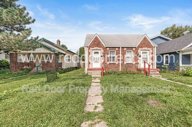 Foto del edificio - 1466 N Grant Ave