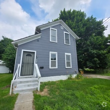 Building Photo - 387 Cleveland St