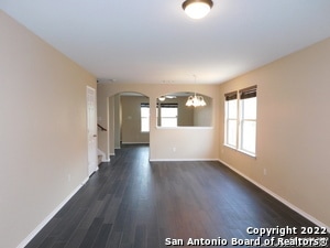 Building Photo - 10386 Oakwood Crest