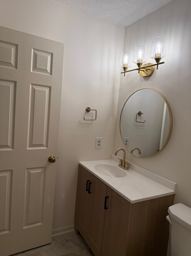 Foto del edificio - 1109 Chadwick Dr