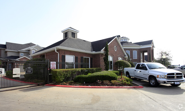 Building Photo - Reading Park Apartments