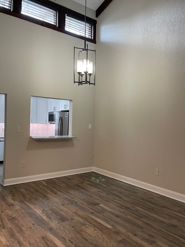 Foto del edificio - 5225 Imperial Lakes Blvd