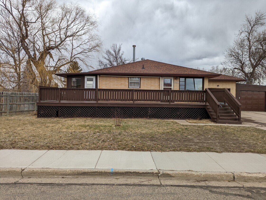 1306 Monte Dr Unit A, Mandan, ND 58554 Apartments in Mandan, ND