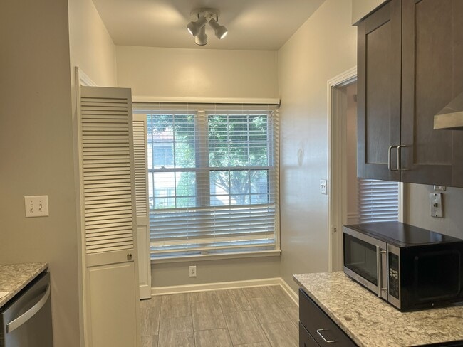 Building Photo - 4505 Harding Pike