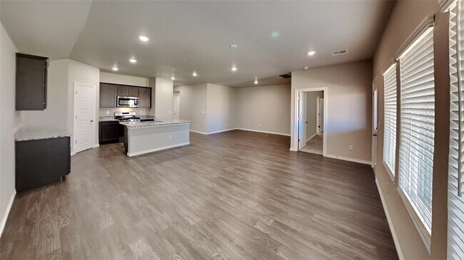 Foto del edificio - 12541 Bending Brk Dr