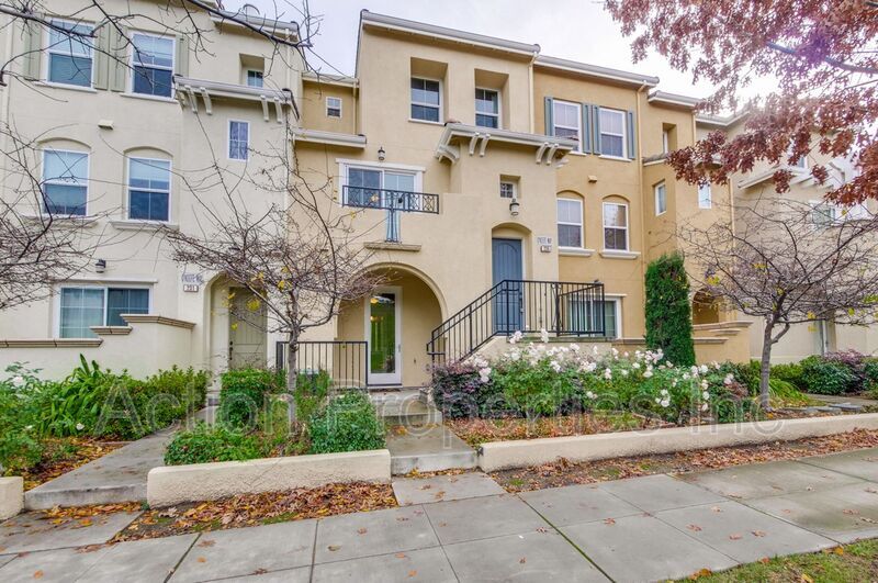 Primary Photo - 235 O'Keefe Way