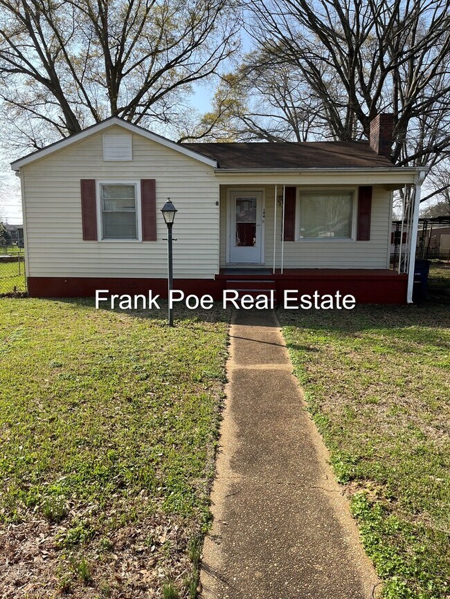 Building Photo - 104 Lakeland Ave