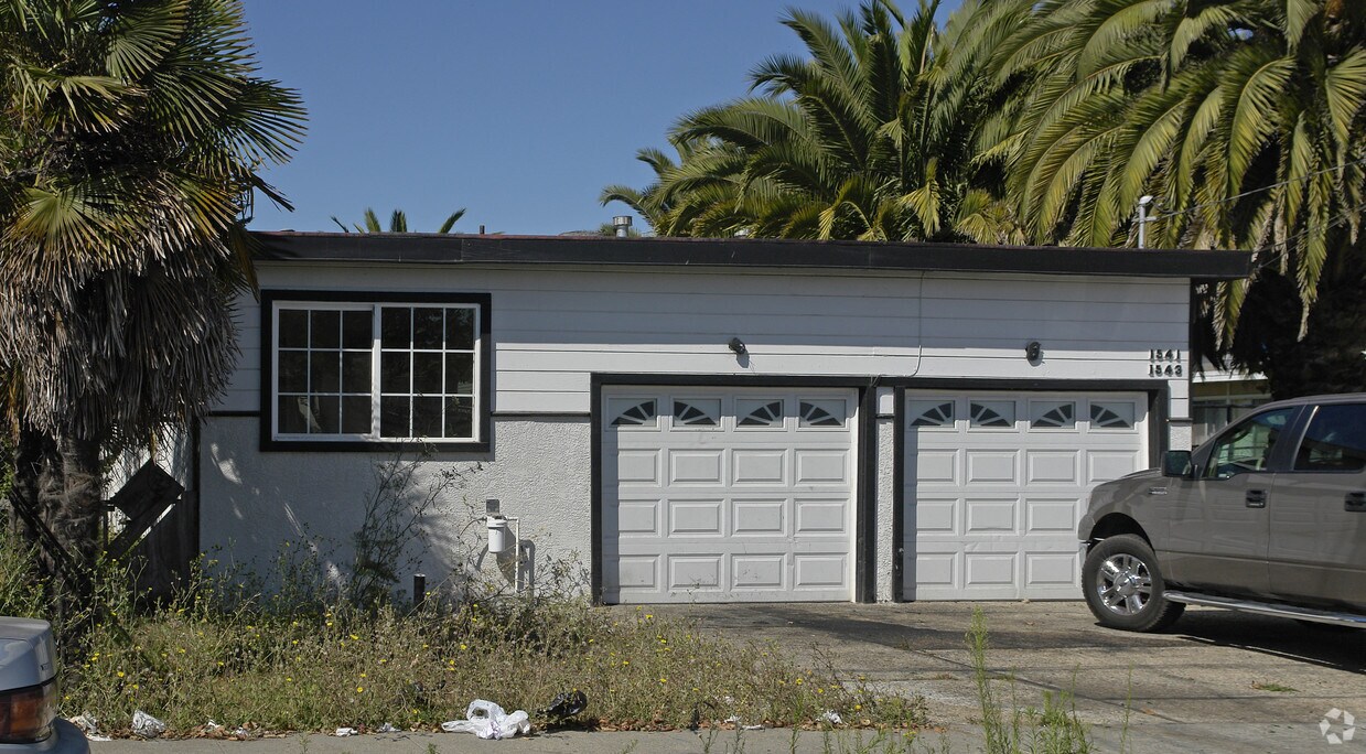 Primary Photo - 1541-1543 6th St