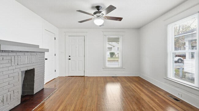 Building Photo - 3 bedroom home!