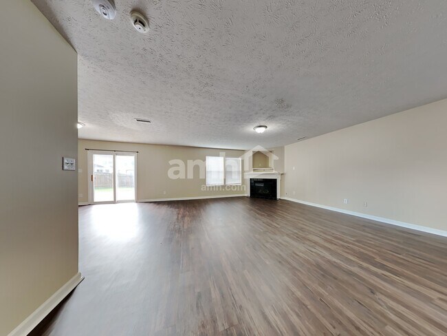 Foto del edificio - 1351 Blue Ridge Ln