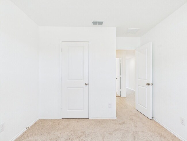 Foto del edificio - "Open-Concept Living in Fredericksburg"