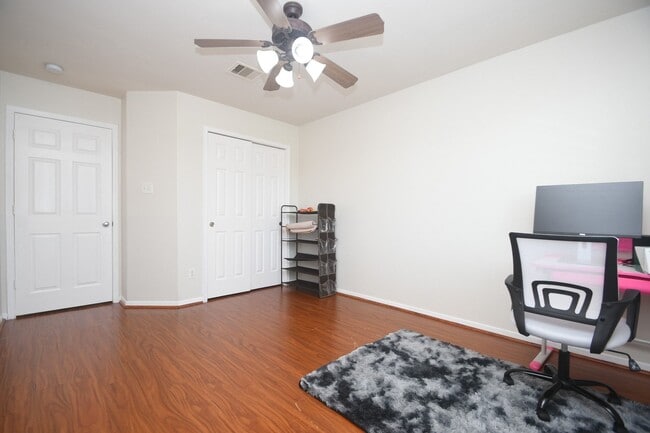 Building Photo - 2110 Dolan Hills Ct