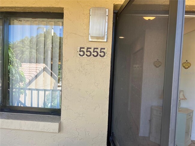 Foto del edificio - 5555 Ashton Way