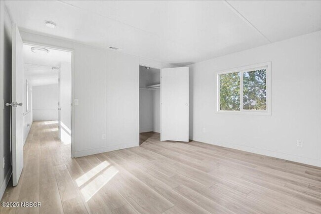 Foto del edificio - 2935 E Clark Ave