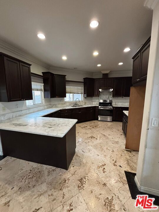 Building Photo - 2600 W Picadilly Way