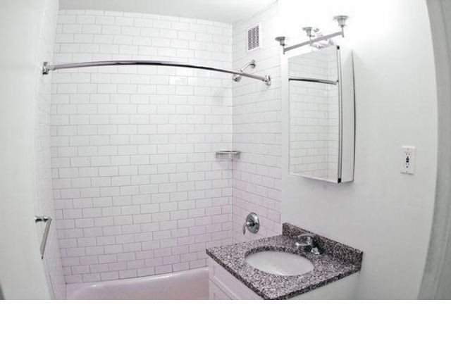 Foto del edificio - 17539 Dalny Rd