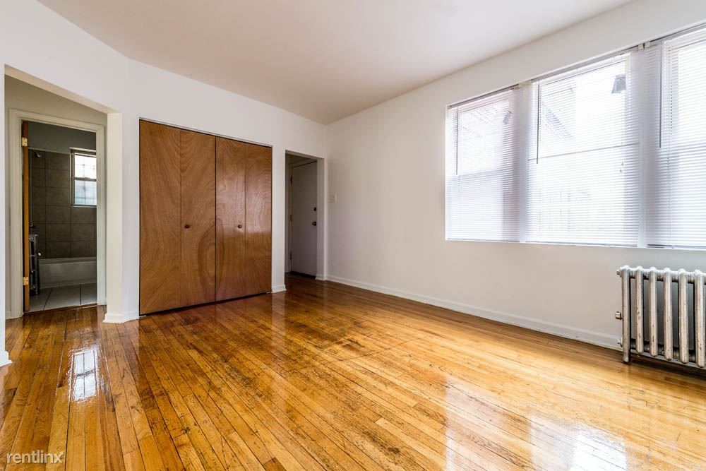 Primary Photo - 1 br, 1 bath Apartment - 5952 W Superior St