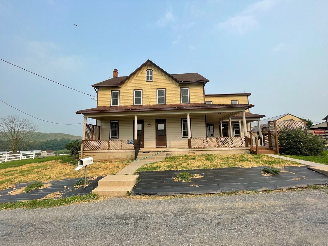 Primary Photo - 5 br, 1 bath House - 3509 SUNNYSIDE RD